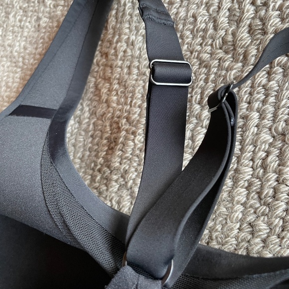 Athleta Advance Sports Bra - Picture 8 of 10
